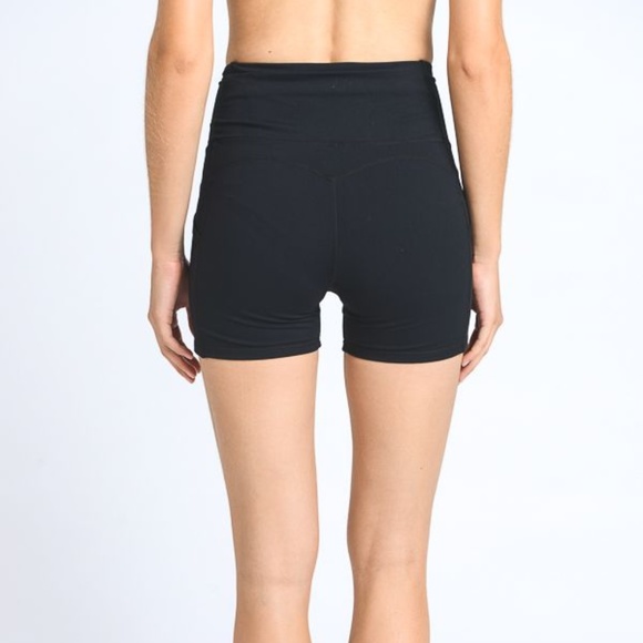 High Waist Active Shorts feature Flattering Accen - Picture 6 of 6